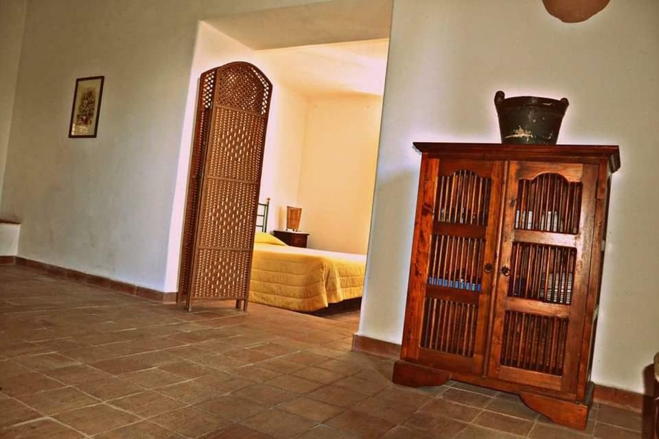 Valle Maira, Agriturismo Nel Parco Dei Nebrodi Villa Tortorici Luaran gambar